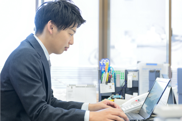 川原伸愛